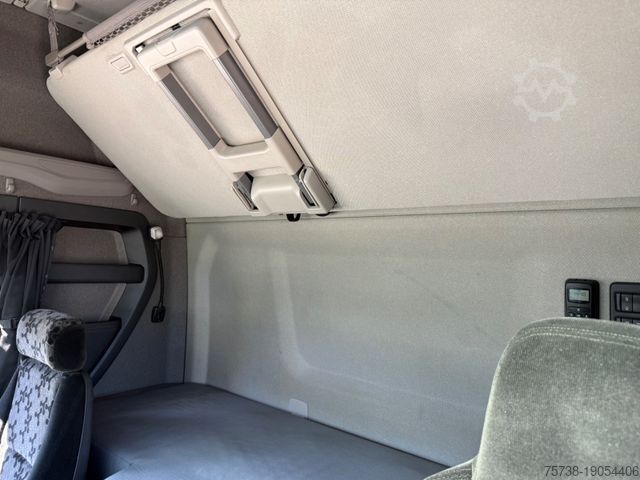 Camión con caja móvil SCANIA R450 BDF/LENKACHSE/2xTank/Retarder/Standklima