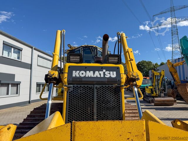 Planierraupe Komatsu D65PXI-18 mit Heckaufreißer GPS