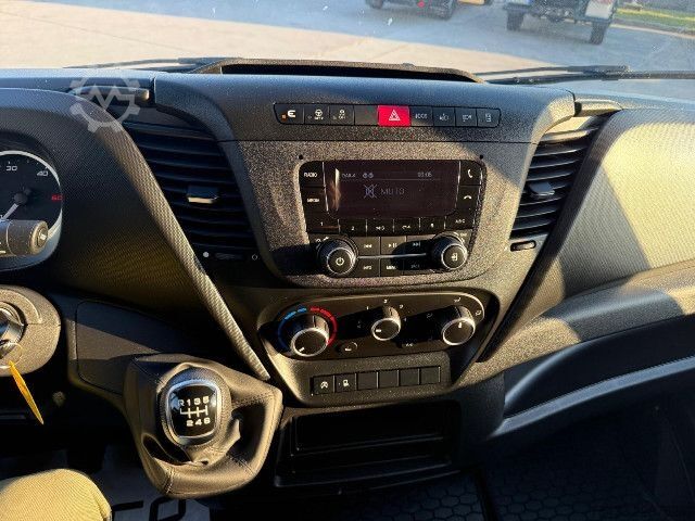 Furgoneta IVECO DAILY 35S14 V