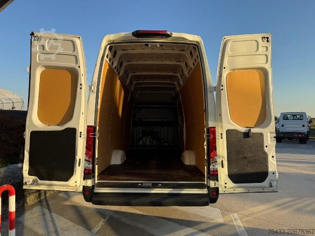 Furgoneta IVECO DAILY 35S14 V