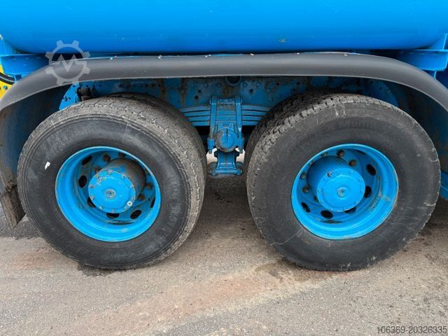 Vacuümtankwagen MERCEDES-BENZ Actros 4140 8x4 KOKS MEGAVAC 8000 ADR Dry Vac