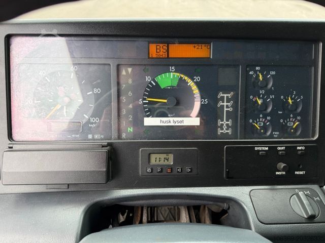 Vacuümtankwagen MERCEDES-BENZ Actros 4140 8x4 KOKS MEGAVAC 8000 ADR Dry Vac