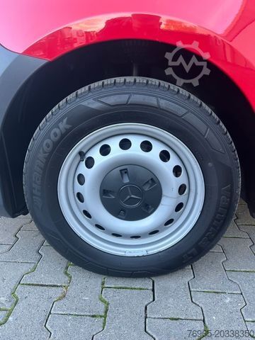 Skåpbil MERCEDES-BENZ Vito 110 LANG 6G KLIMA TEMPOMAT 2-SITZE SCHRÄNKE