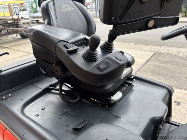 Chariot élévateur électrique à 4 roues Linde E18PH-02