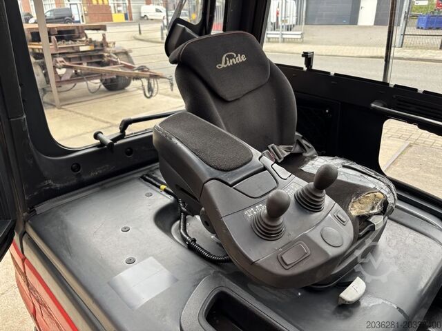 Chariot élévateur électrique à 4 roues Linde E35HL-01