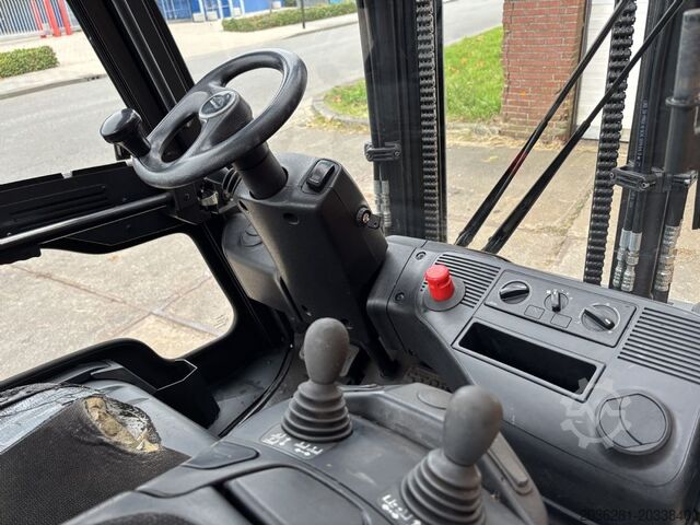 Chariot élévateur électrique à 4 roues Linde E35HL-01