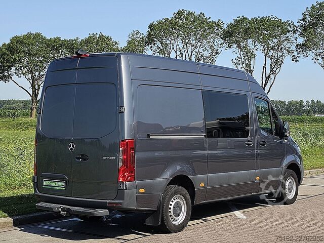 Kombi s vysokou střechou MERCEDES-BENZ SPRINTER 317 L2H2 LED Navi Autom.
