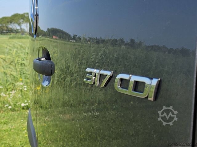 Kombi s vysokou střechou MERCEDES-BENZ SPRINTER 317 L2H2 LED Navi Autom.