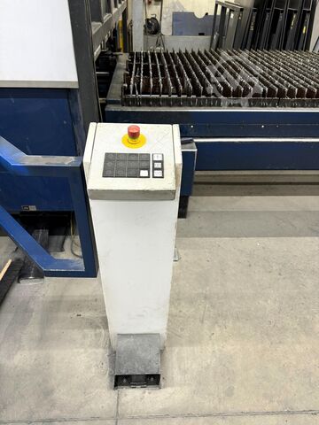 Máquina de corte a laser TRUMPF TruLaser 3030 4kW (L20)