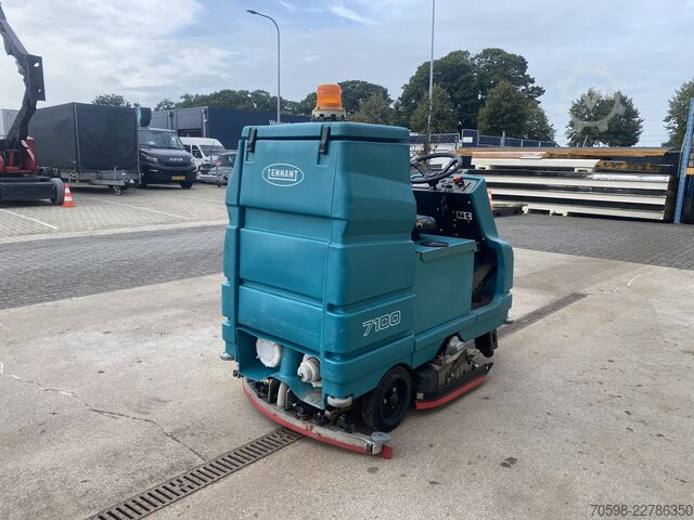 Tennant 7100, rok 2005, szorowarka, 85 cm Tennant 7100, Schrobmachine, 85 cm