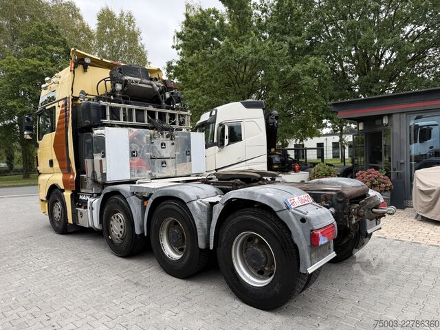 Ciężarówka ciężkiego typu MAN TGX 41.680 8X4/4 BBS 250.000 Kg