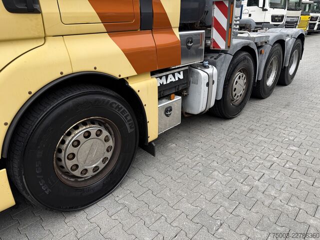 Ciężarówka ciężkiego typu MAN TGX 41.680 8X4/4 BBS 250.000 Kg