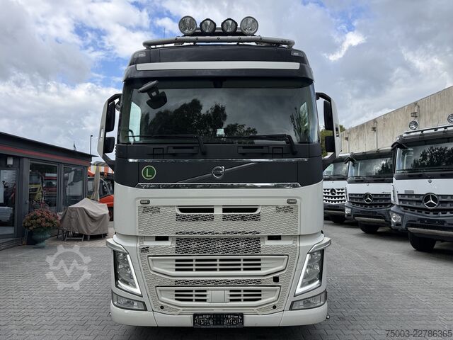 Gru montata su autocarro Volvo FH460 6X2 Kran HMF 2620 bis 18.50 Meter