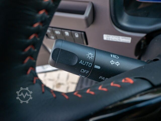 Dubă cu caroserie tip cutie FUSO Canter e 7C18e Koffer LBW 200km Reichw Klima LED