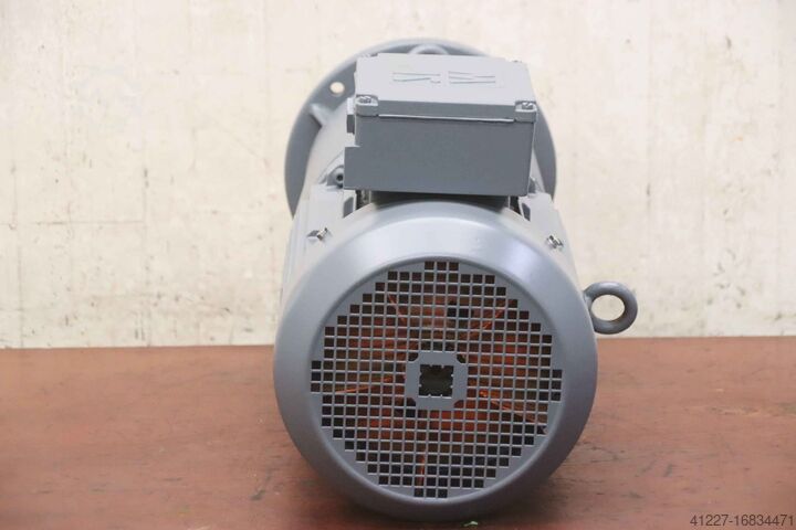 Motorreductor 7,5 kW 27 rpm SEW Vector DFV 132M-4
