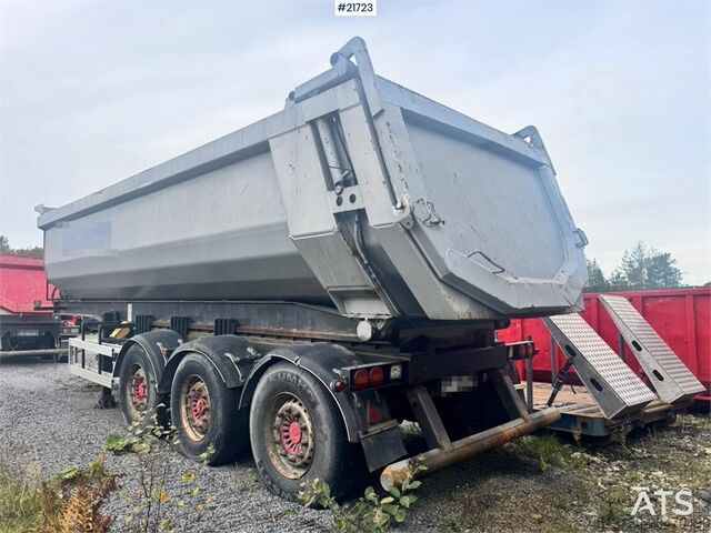 Volquete Carnehl Tippsemi.