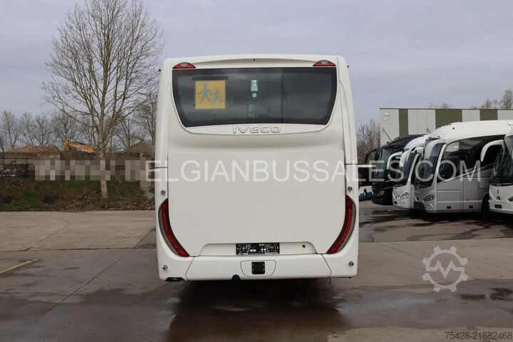 Intercitybus Iveco Crossway 12m Pop light / Double middle door / p...