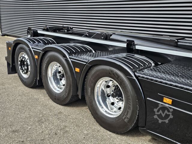 Haakarmsysteem Scania T580 8x4*4 / TORPEDO / HOOKLIFT / ABROLKIPPER