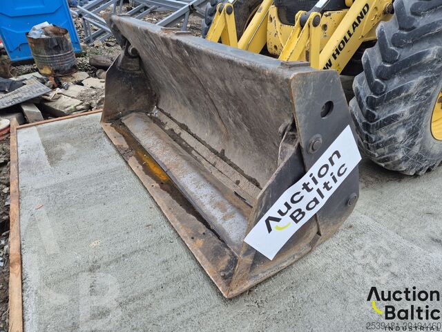 Backhoe loader New Holland B 115 C