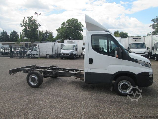 Transporter Fahrgestell IVECO 35 S14 *Fahrgestell*Euro6*Klima*