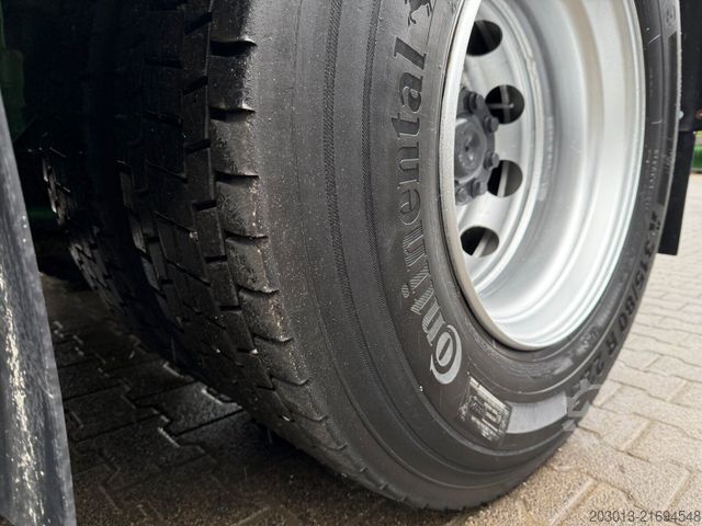 Autobetoniere MERCEDES-BENZ AROCS 3240 8x4 Betonmischer Liebherr 9 m³