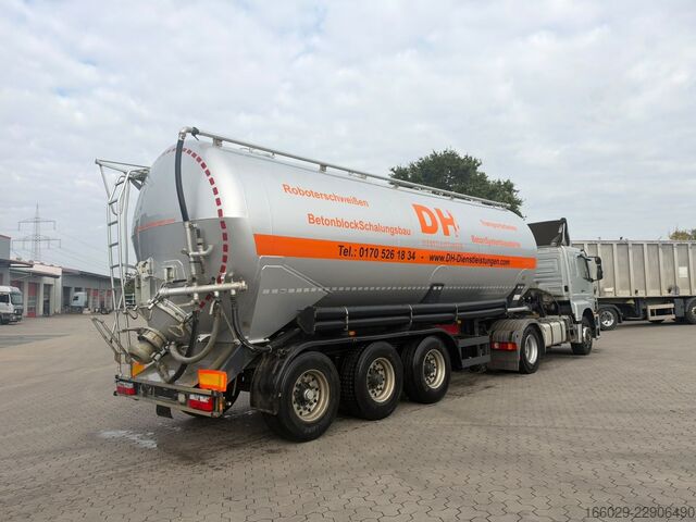 Silo oplegger KÄSSBOHRER 3-Achs Silo für Staubgut