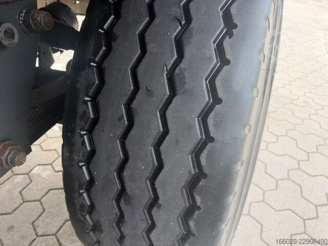 Silo oplegger KÄSSBOHRER 3-Achs Silo für Staubgut
