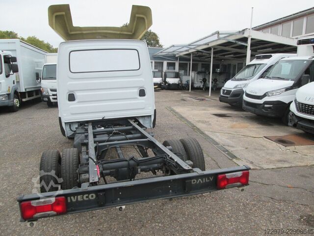 Chassis de carrinha IVECO 35 C13*Fahrgestell*