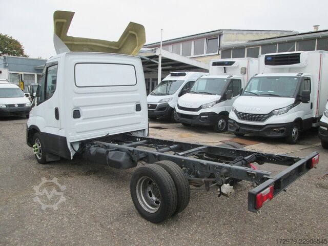 Chassis de carrinha IVECO 35 C13*Fahrgestell*
