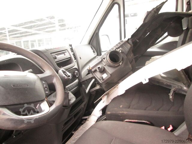 Chassis de carrinha IVECO 35 C13*Fahrgestell*