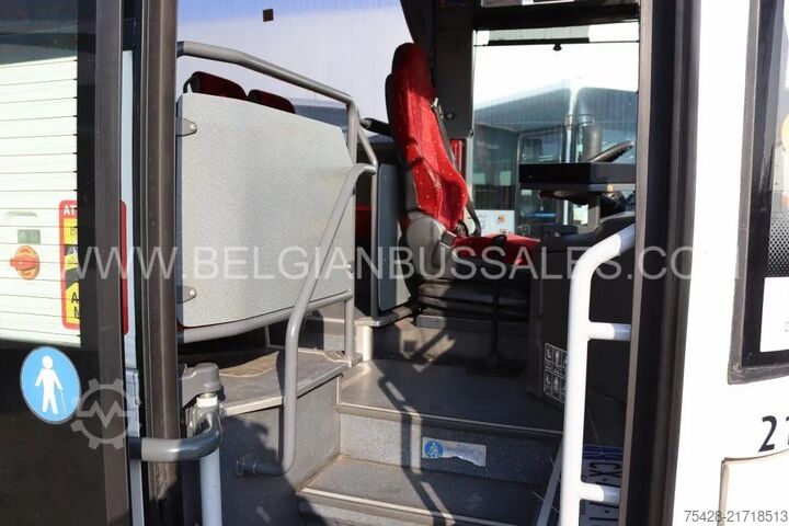 Autobús interurbano Mercedes-Benz Intouro M/L / 12.7m / Manual / Airco / Lift