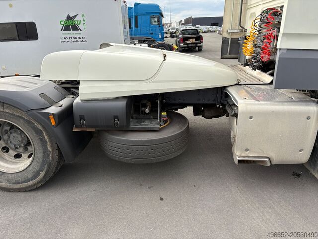 Tracteur routier standard DAF XF 530 FT