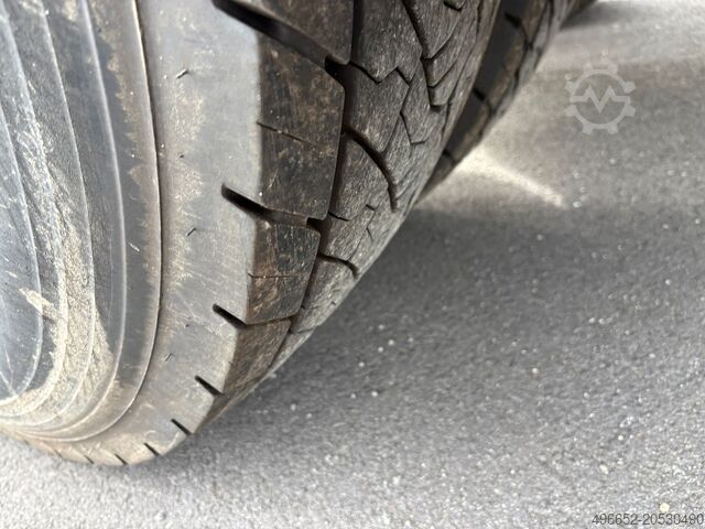 Tracteur routier standard DAF XF 530 FT