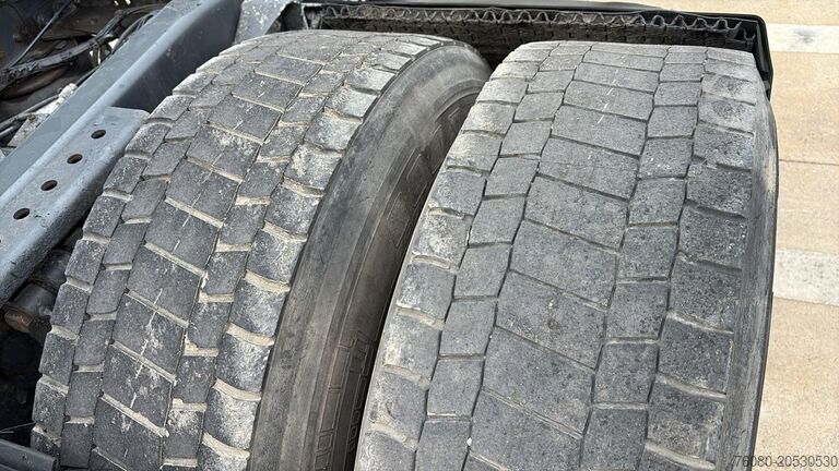 Tracteur standard DAF XF 105.460 (GOOD CONDITION / AIRCO / BONNE ETAT)