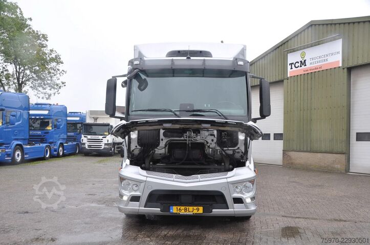 Kuffert Mercedes-Benz Antos 2135 4X2 2018 BOX 9m + HEATING