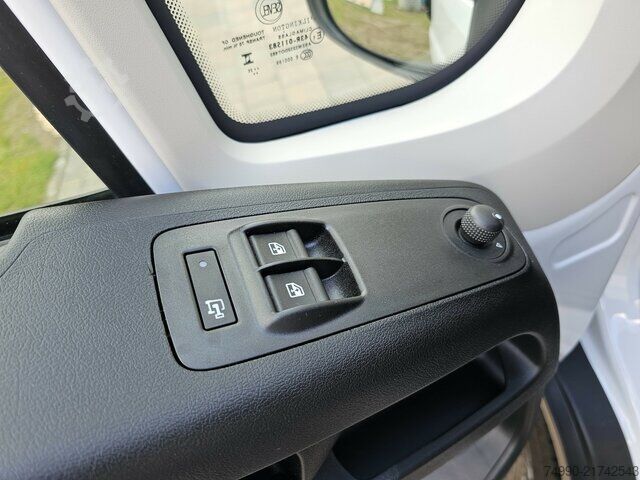 Furgon Fiat Ducato 35 L4H2 180 Automatik Multicab DOKA LED