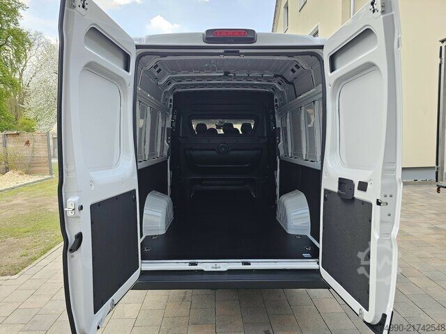 Furgon Fiat Ducato 35 L4H2 180 Automatik Multicab DOKA LED