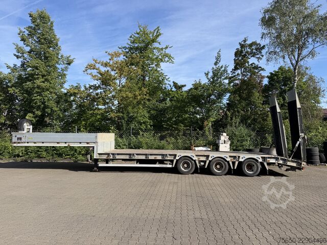 Lavt bygger sættevogn Humbaur HTS30  3 Achs Satteltieflader, wenig benutzt