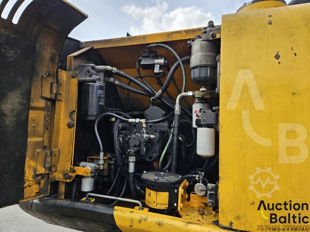 Excavadora sobre neumáticos JCB JS 160 W