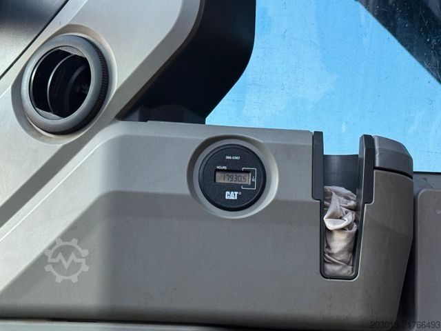 Kettenbagger CATERPILLAR 320E Kettenbagger *Abbruch *Long Arm *Hubkabine