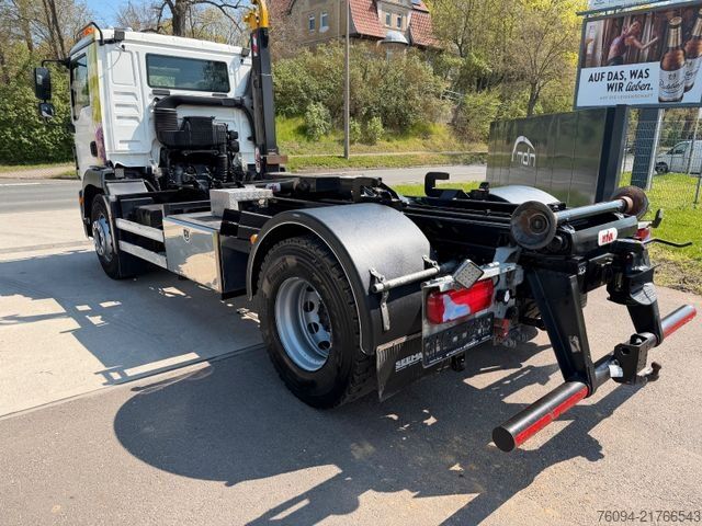Φορτηγό γερανός roll-off MAN TGM 18.290 4x2 Abrollkipper AHK