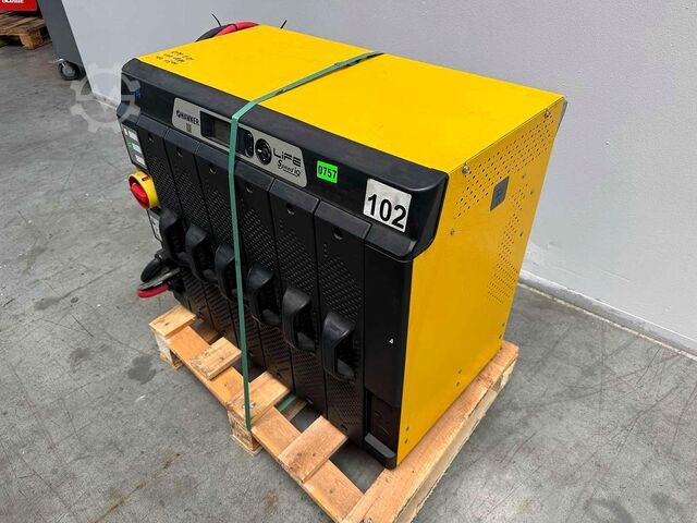 Chargeur HF modulaire pour chariots élévateurs Hawker 80V