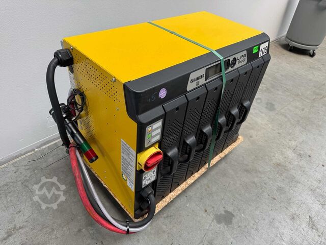 Chargeur HF modulaire pour chariots élévateurs Hawker 80V