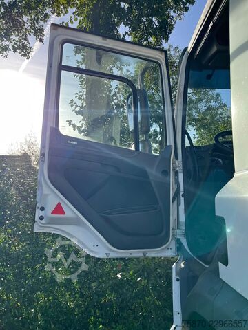 Valise DAF CF 370 FA LUCHTVERING BEIDE ASSEN