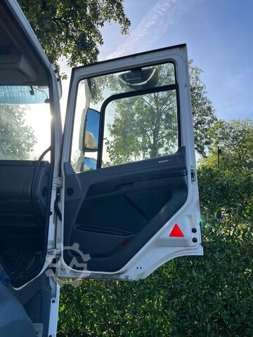 Valise DAF CF 370 FA LUCHTVERING BEIDE ASSEN