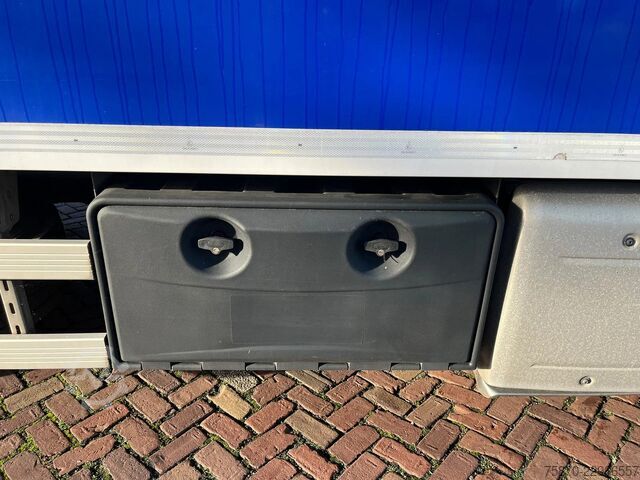 Valise DAF CF 370 FA LUCHTVERING BEIDE ASSEN