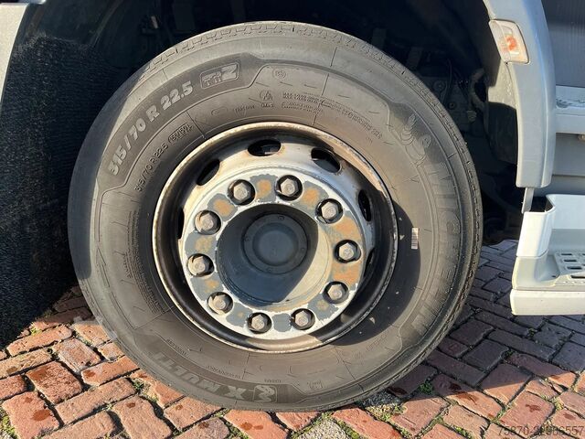 Valise DAF CF 370 FA LUCHTVERING BEIDE ASSEN