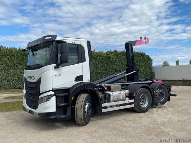 Haakarm vrachtwagen IVECO IVECO X-WAY AD280X48Y NUOVO SCARRABILE PASSO 3120