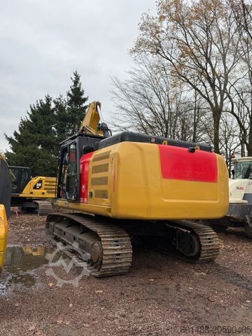 Pásový bagr CATERPILLAR 330 F
