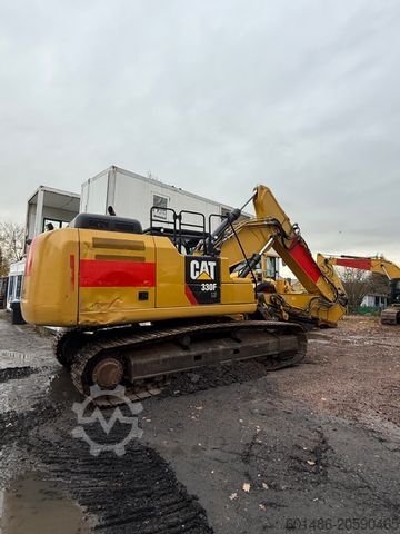 Pásový bagr CATERPILLAR 330 F